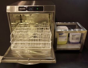 Prototype machine à laver frontale avec osmoseur et condenseur integré présenté à Host Milano en Octobre 2015